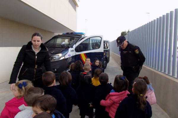 Visita de la Policía